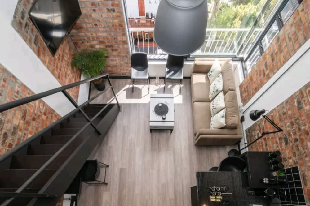 2 Bed Loft Sea Point Views
