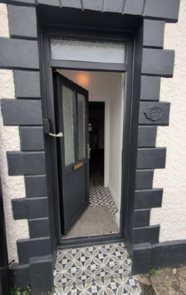 Spacious 3BR Swansea House Near City Centre
