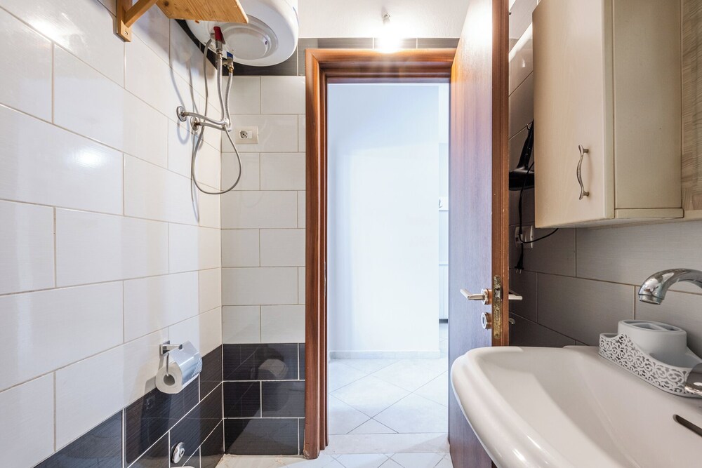 Kondo Stays - City Center Apartments