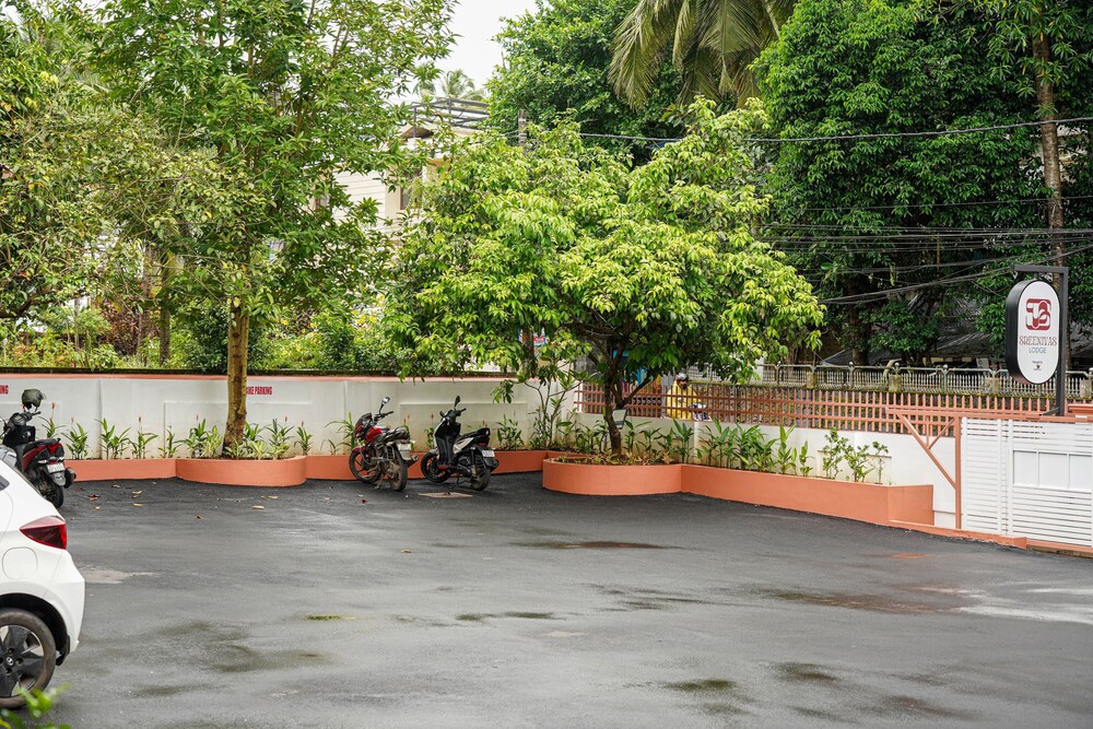 Sreenivas Lodge by Copperfolia