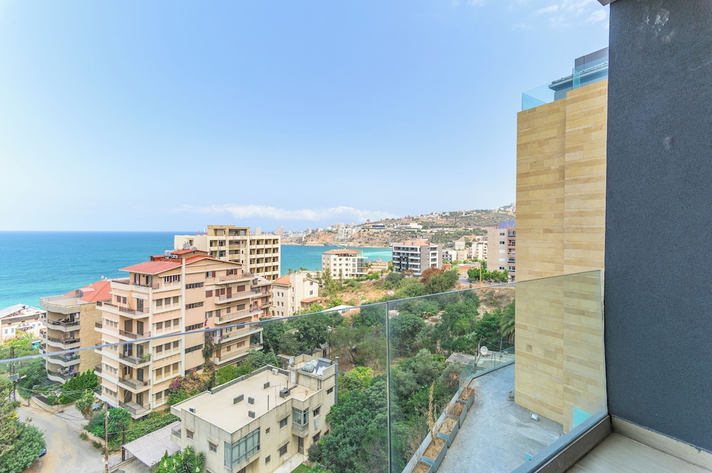 Jounieh Living - Residences by Local Host