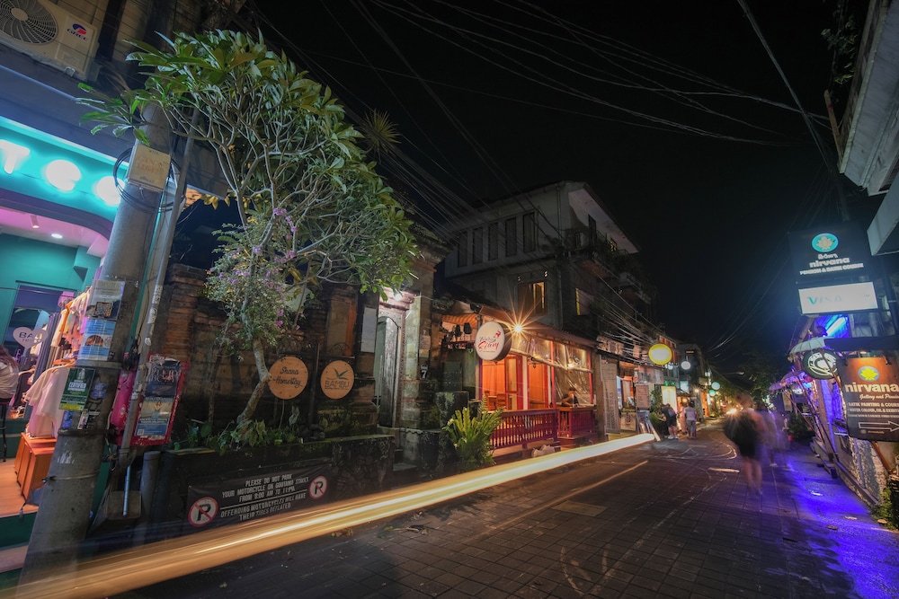 Shana Homestay by EPS