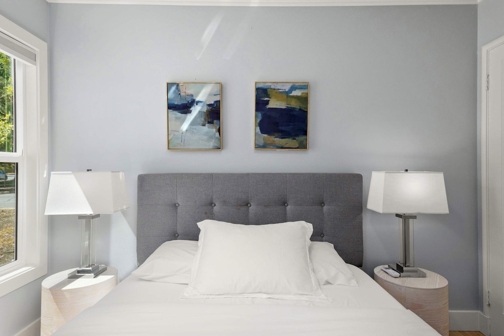 @ Marbella Lane - Spacious 2BR Home Near Westgate