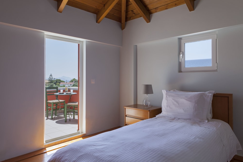 Dialiskari Villas photo 2