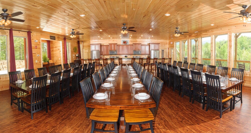 Greenbrier Estate 28 Bedroom Cabin by RedAwning
