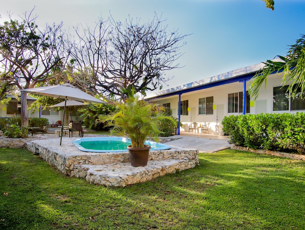 Casa Bakab by Rotamundos view 5