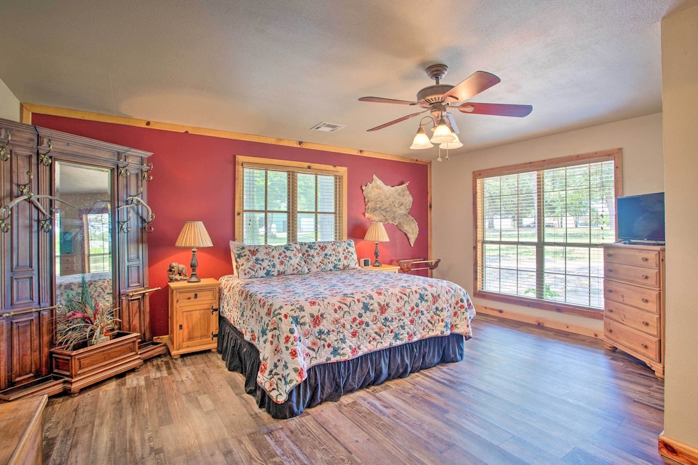 Kingston House w/ Fire Pit, Short Walk to Lake! view 3