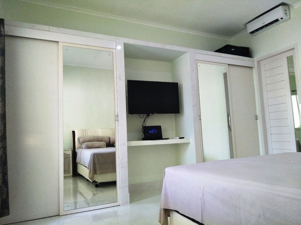 Kawayan Holiday Resort