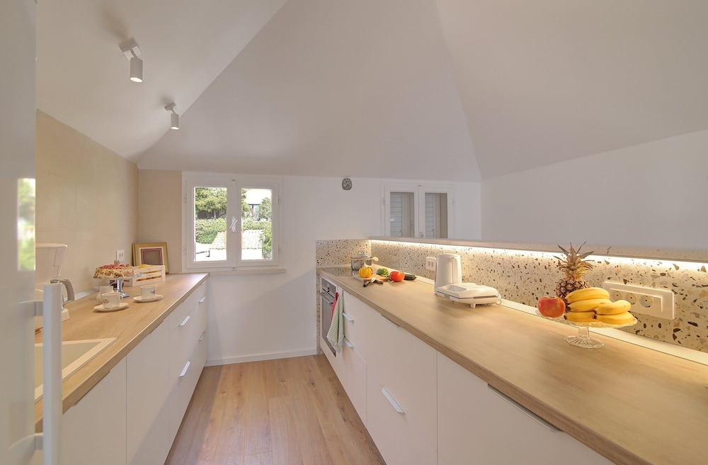 Vicina Summer Apartments - One Bedroom Apartment With Sea View