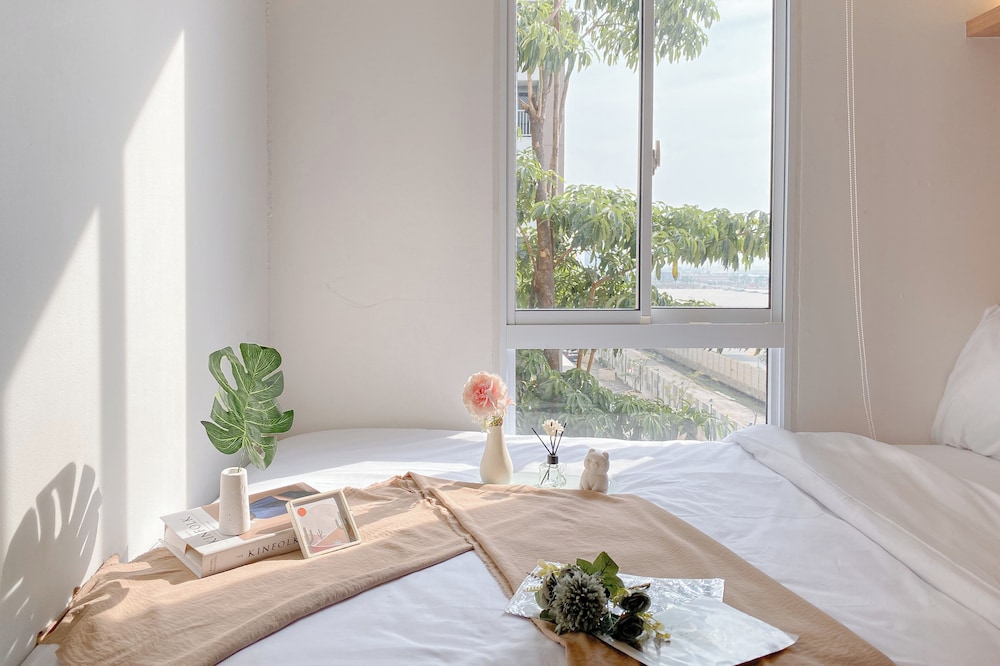 Lovely And Comfy 2Br Apartment Tokyo Riverside Pik 2