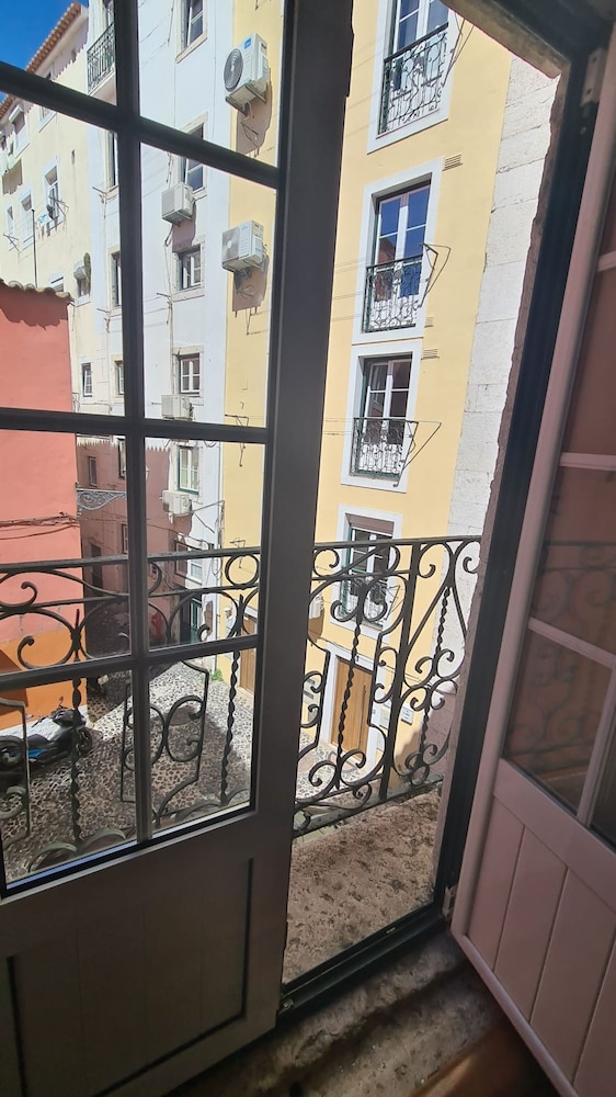 Castle Fado River Alfama Flat