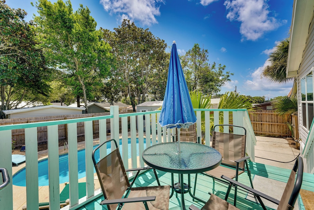 2 Blocks to Beach! Family-friendly Home in PCB