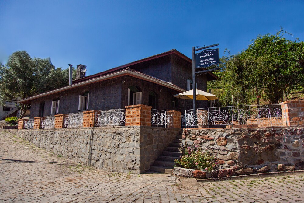 Casa de Pedra Mena Kaho