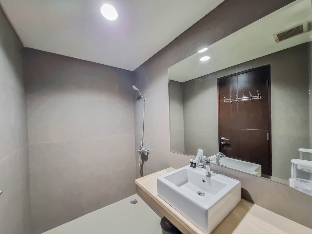 Comfortable And Spacious Studio At Patraland Amarta Apartment
