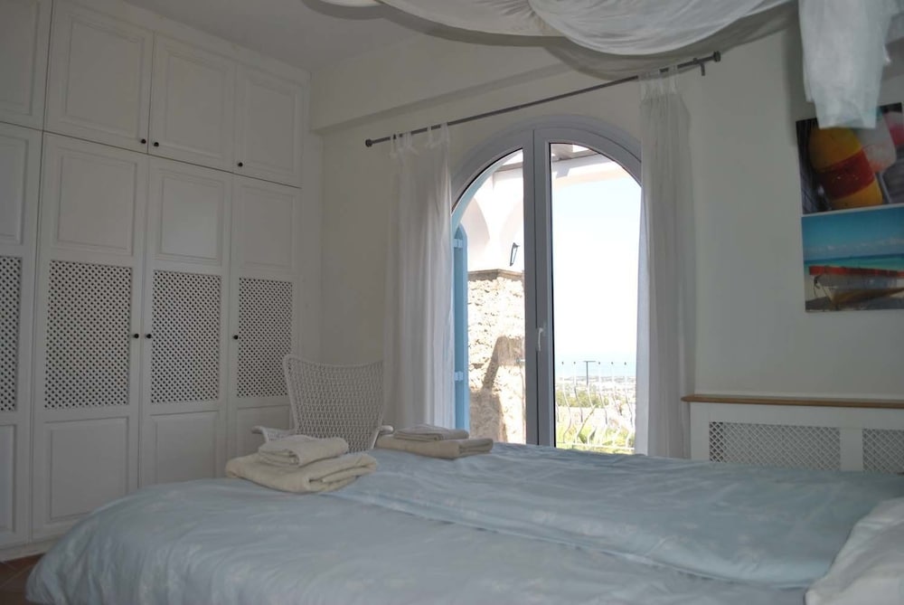 Villa La Casa by Amy Villas view 3