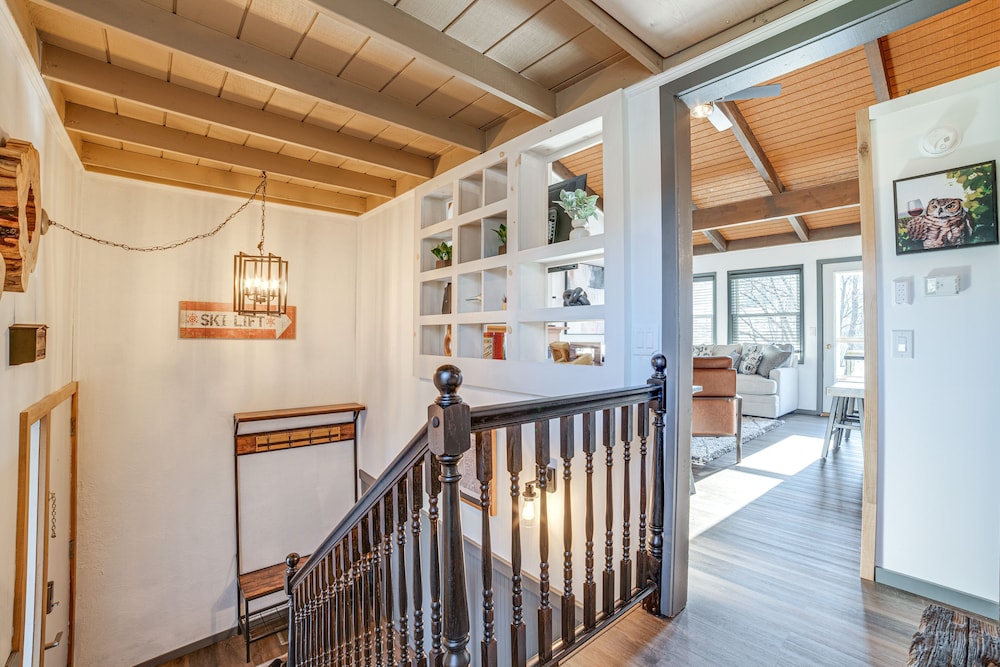 Chic Greek Peak Ski Resort Townhome w/ Balconies! view 5