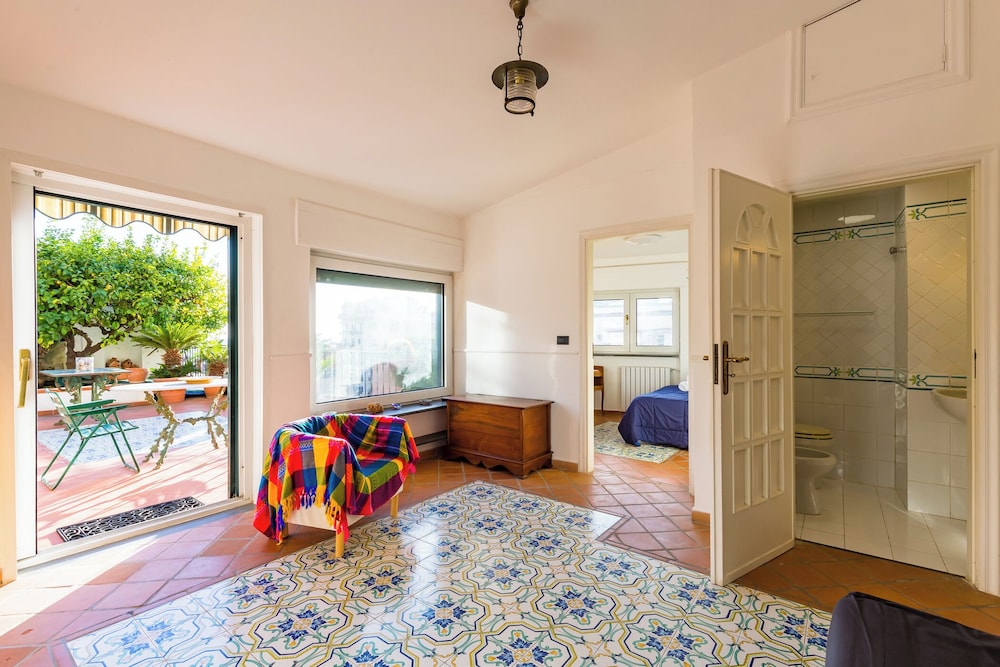 Villa Paola - Hidden Panoramic Garden and Terraces by Napoliapartments