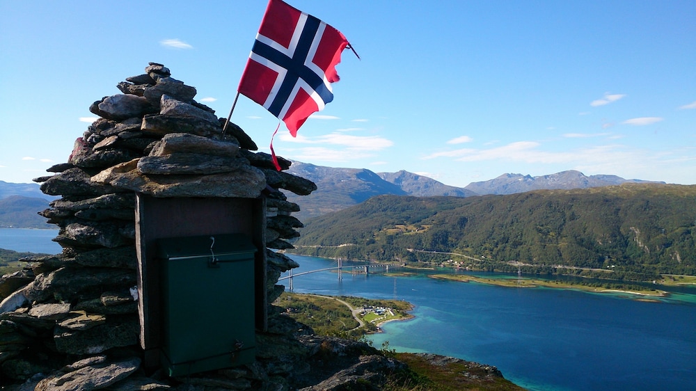 Tjeldsundbrua Camping