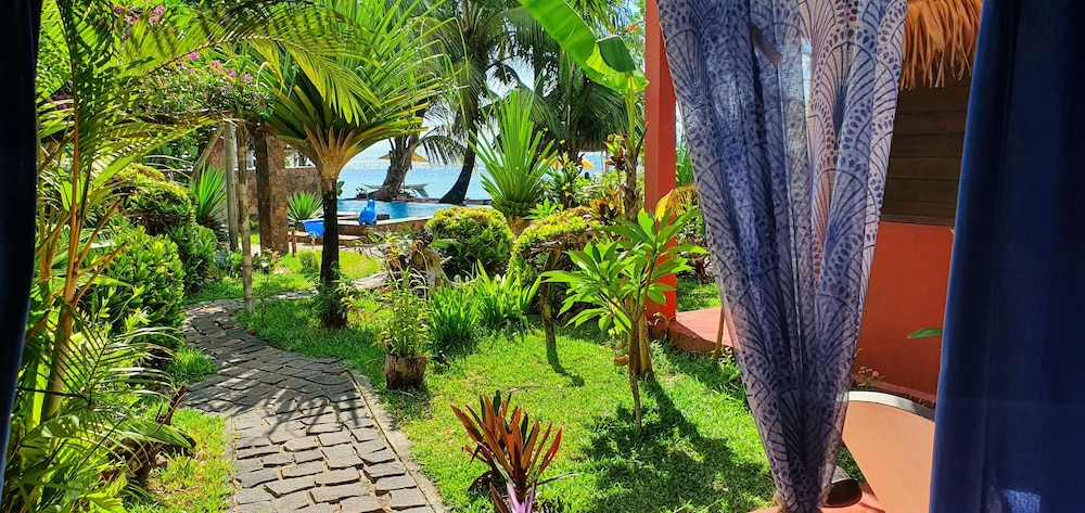Ravoraha Ecolodge