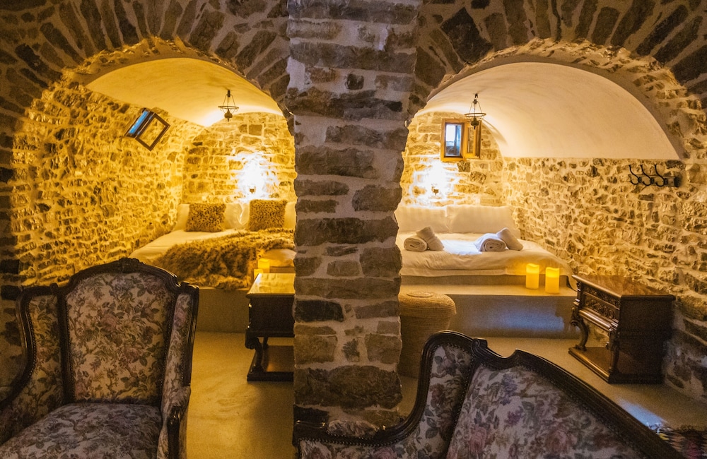 Albanian Coast - House - Stay 9 - Hottub - Petsok
