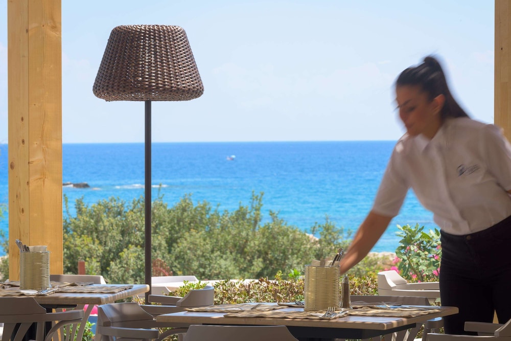 Porto Angeli Beach Resort – All Inclusive