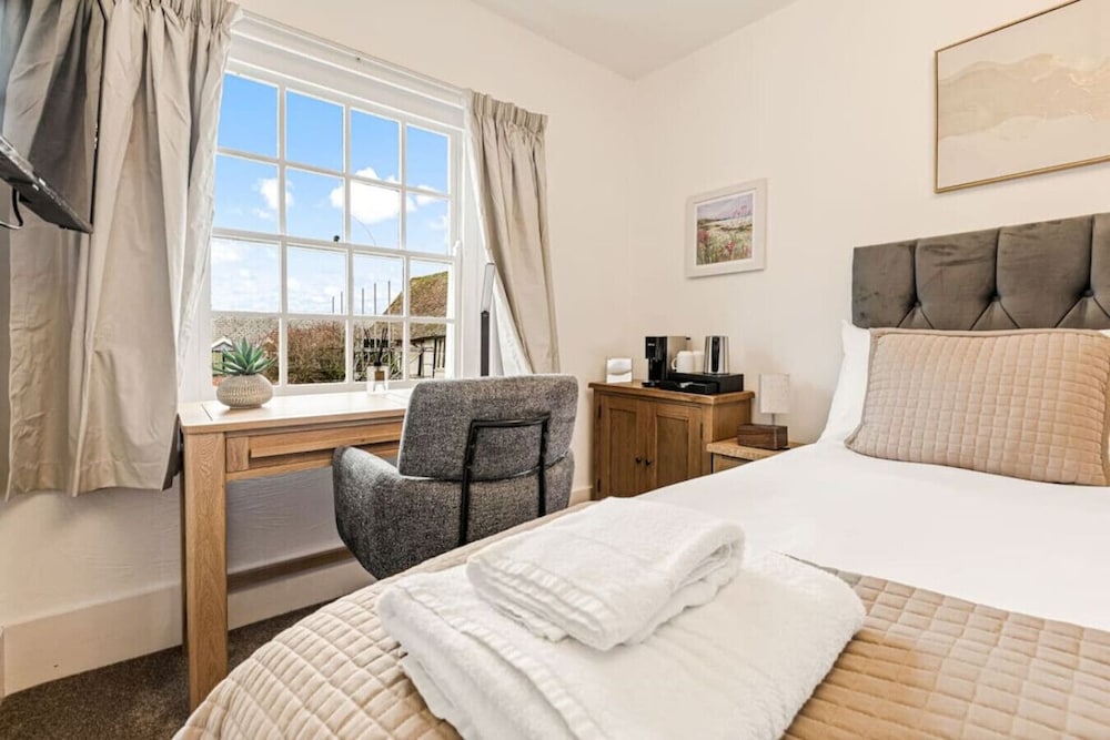 The George Inn Hotel Rooms - Room 6