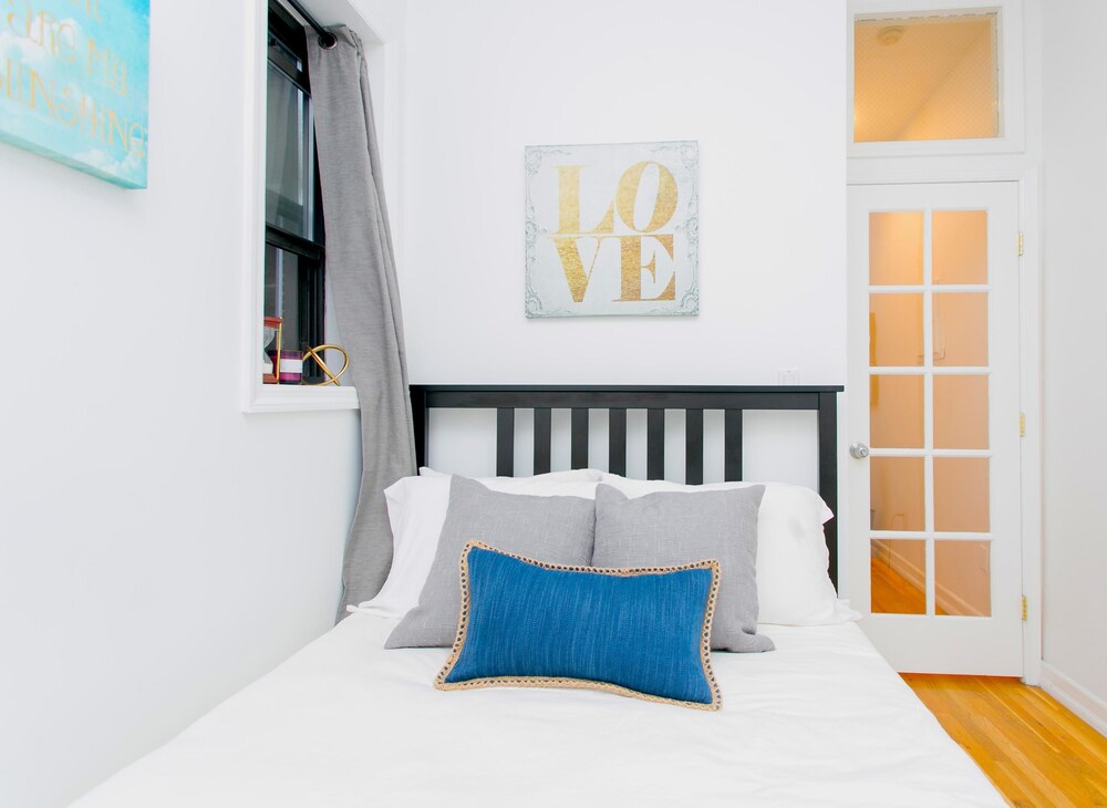 NY010 2 Bedroom Apartment By Senstay