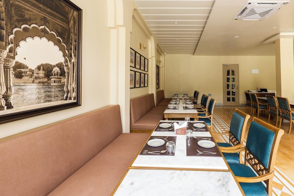 DEV BAGH LUXURIOUS PRIVATE SUITES