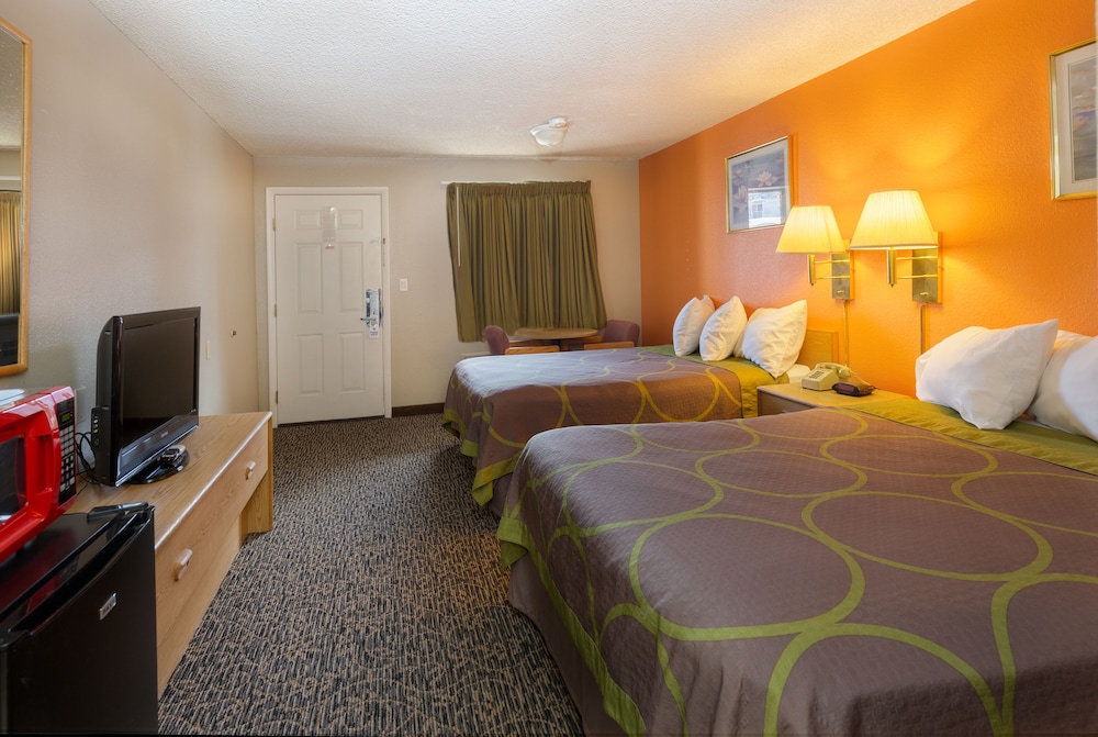 Cedar Valley Inn view 3