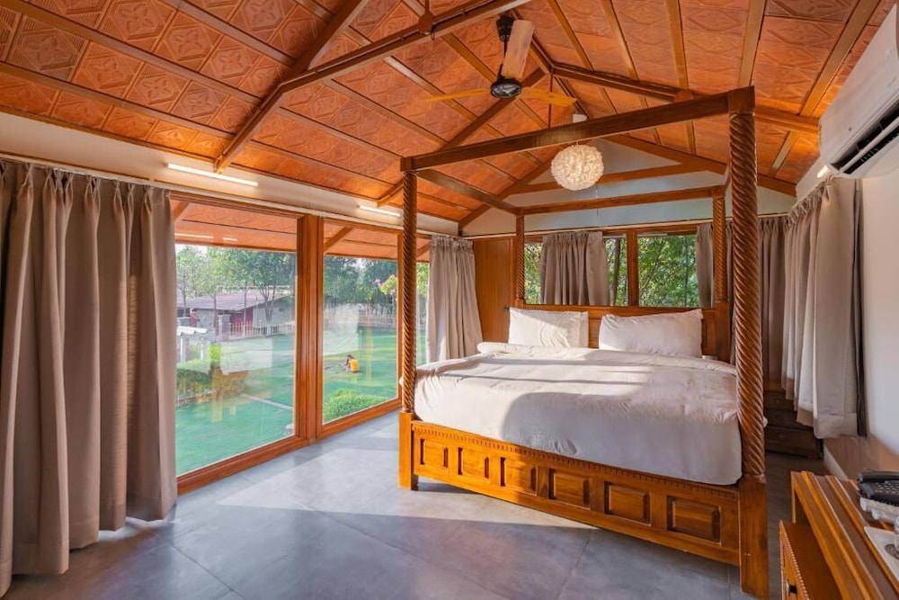Brown Town Resort & Spa