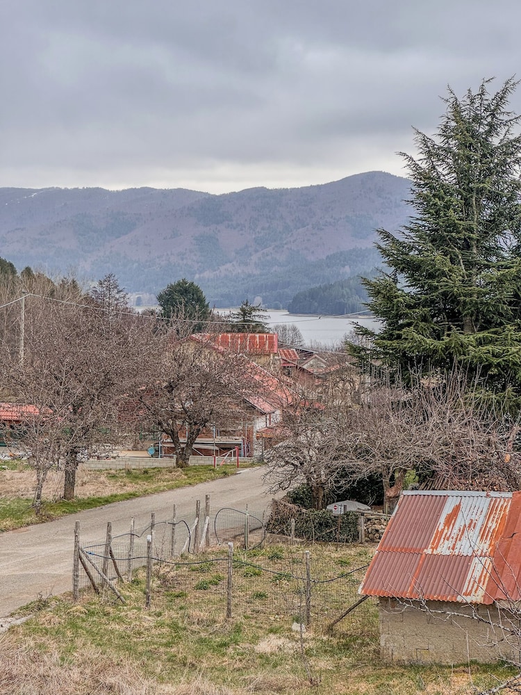 Casa Vacanze in montagna con Vista e Giardino Privato