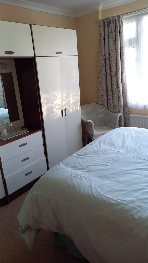 Frinton on Sea- 3bedroom-petfriendly-garden