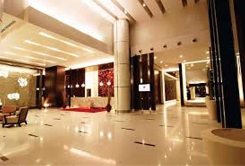 Swiss Garden Residence SS Suite