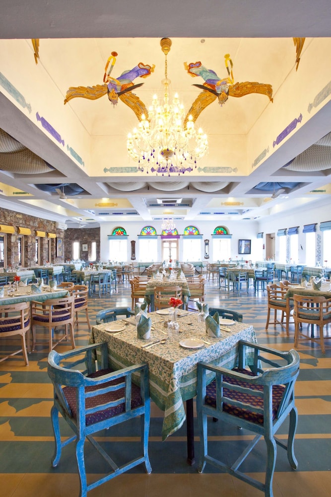 Neemrana Fort-Palace