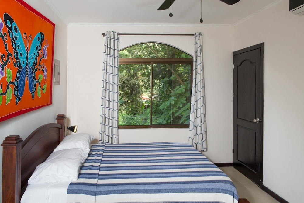 3BR Casa Heron w Private Pool Wi-fi BBQ view 2