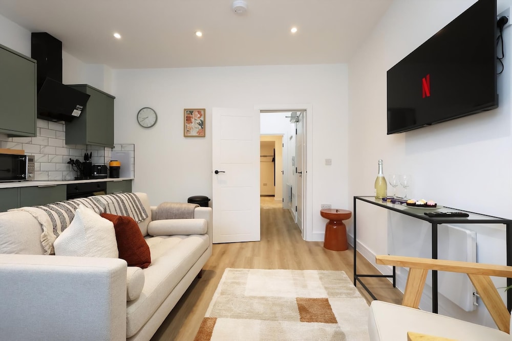 Modern & Cosy 2 Bed Flat in Charming Roath