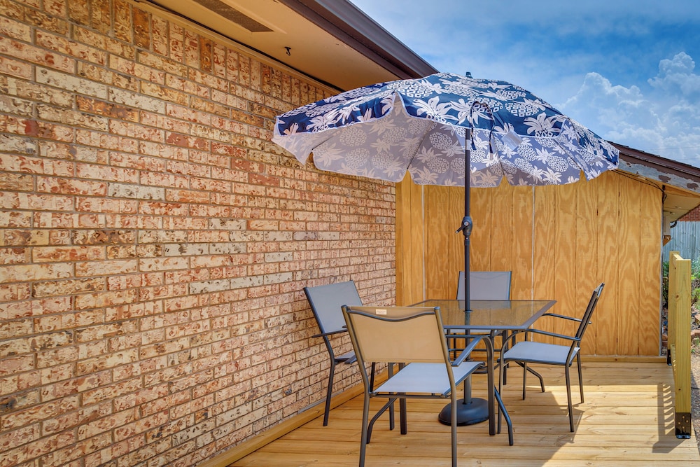 Lawton Home w/ Deck, Near Casinos + Museums! view 2