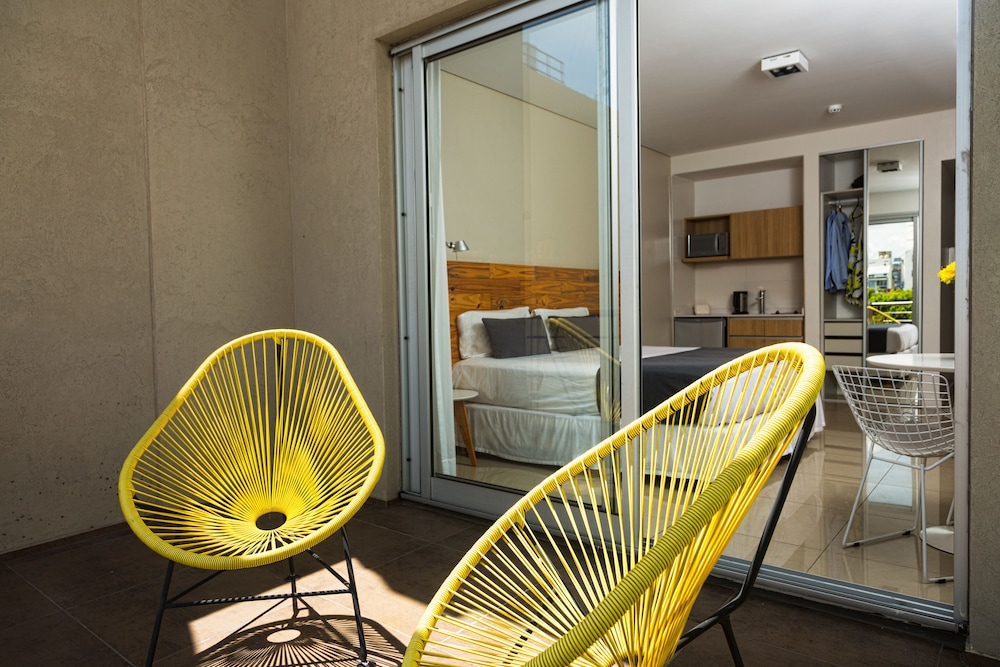 Lemon Apartments