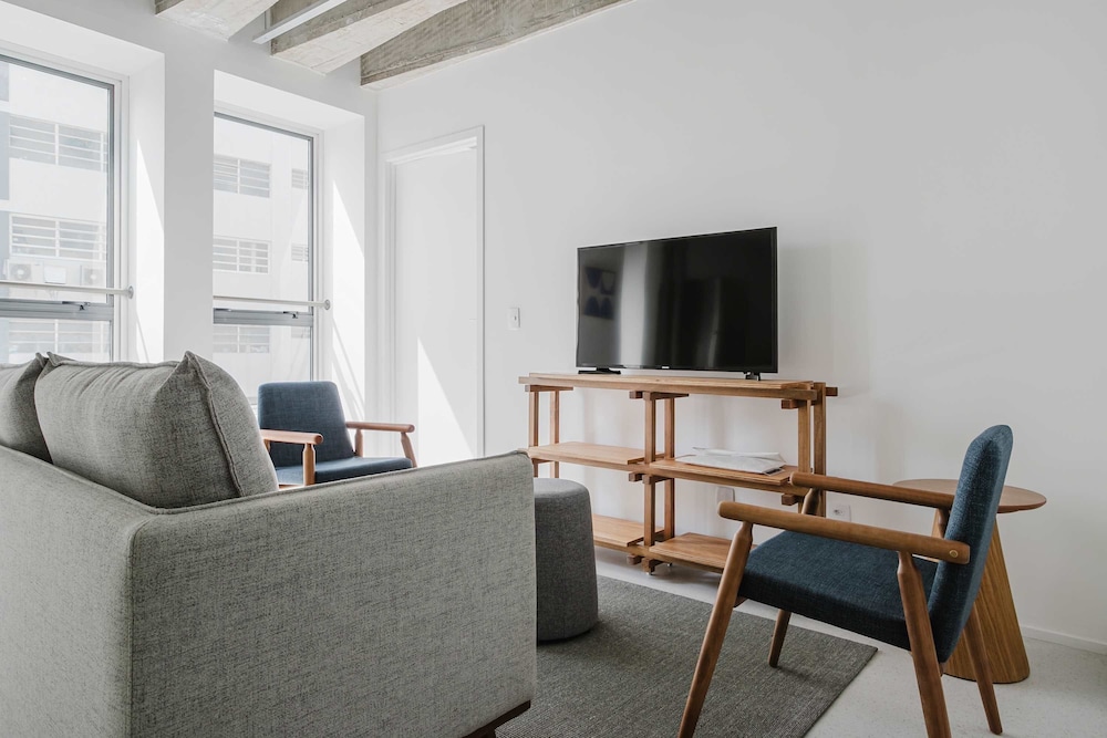 Eugenio Exclusive Stylish 1 BR in Sao Paulo