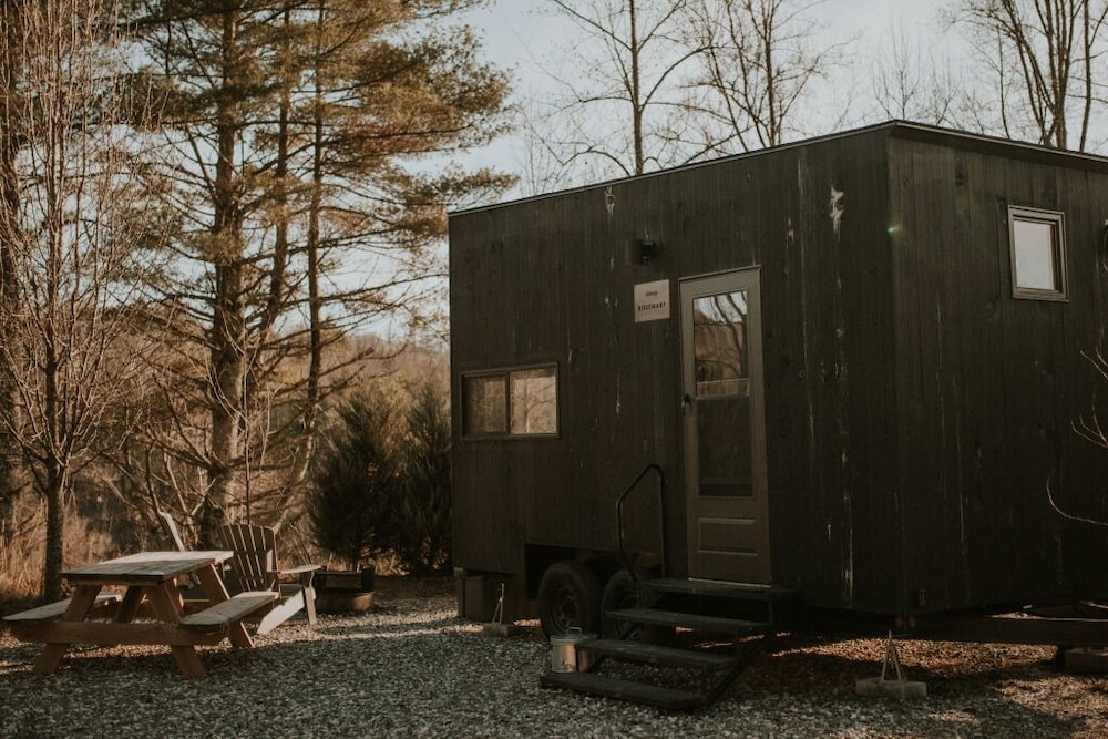 Postcard Cabins Piney Woods, Outdoor Collection by Marriott Bonvoy