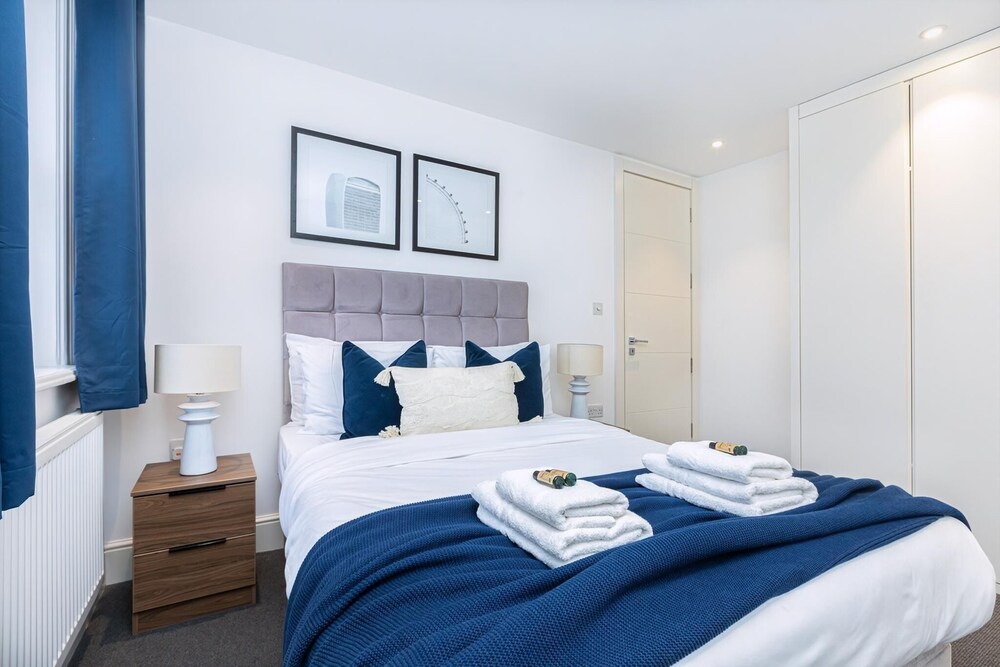 Elegant Three-bed Marylebone Flat Near Oxford Circus!