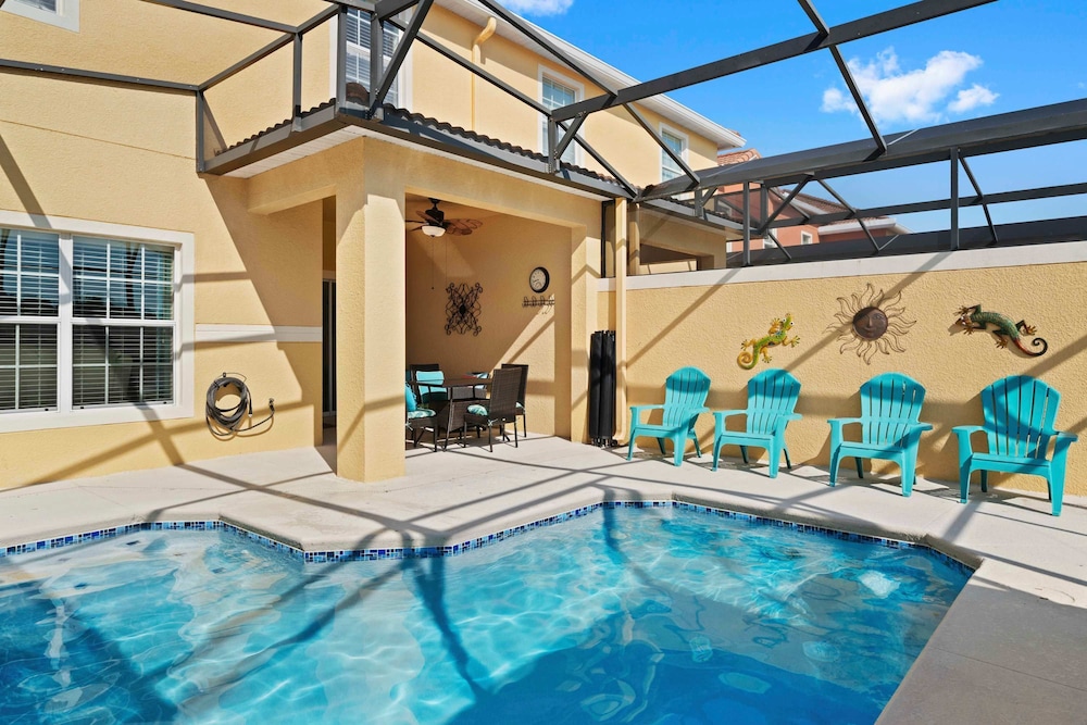 Welcome to Your Luxury Moana Villa