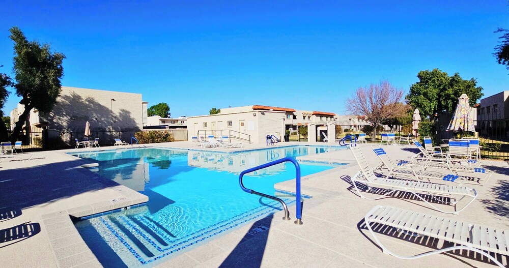 Osborn Oasis - Half a Mile to old Town and Hospital