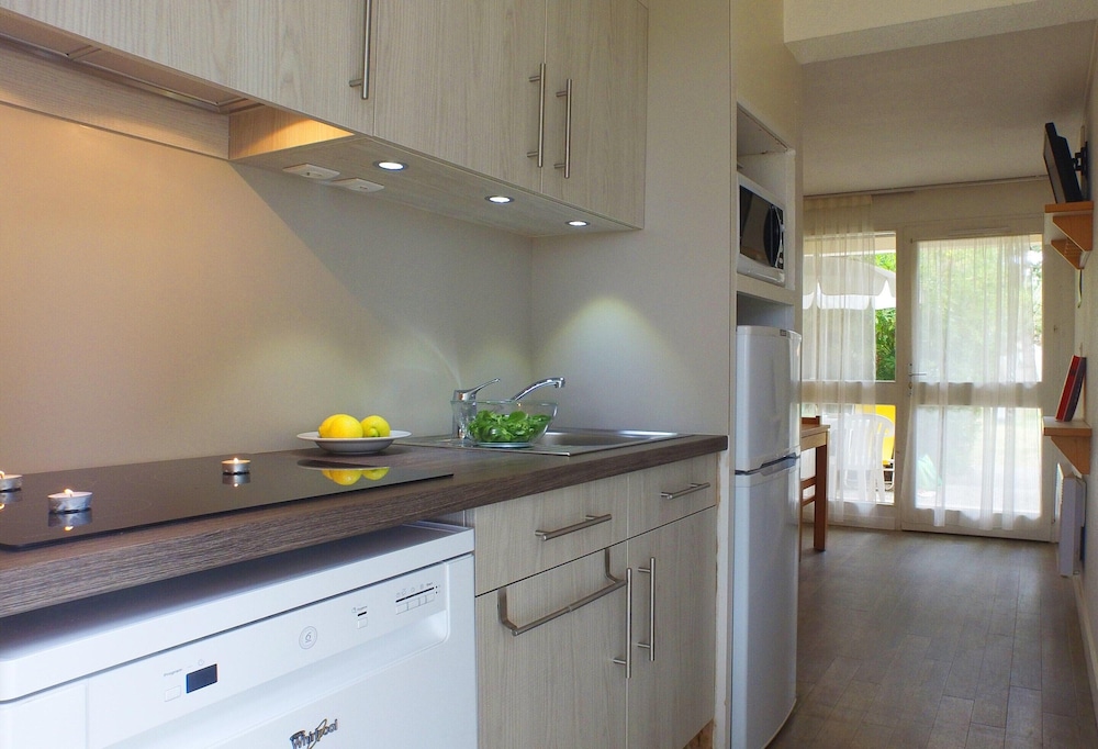 Apartment in Ars-en-re Near Bird Sanctuary