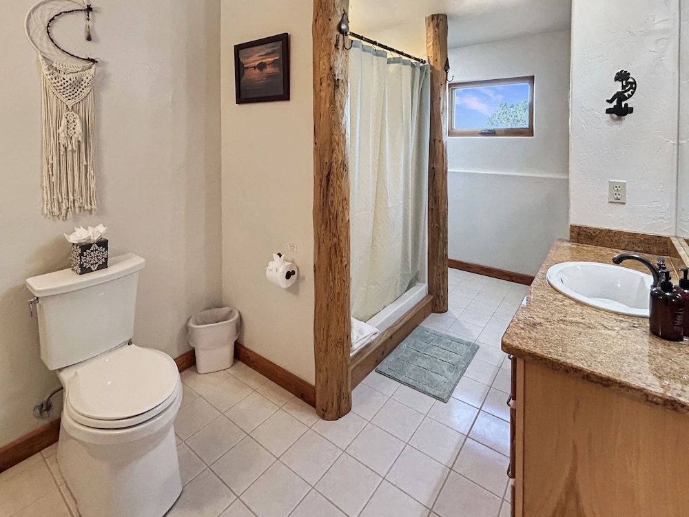 Whispering Deer Retreat 3 Bedroom Home