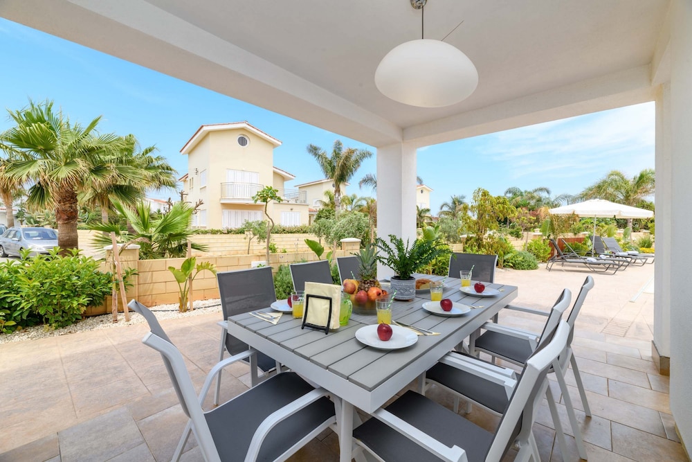 Sirens Beach House in Ayia Napa