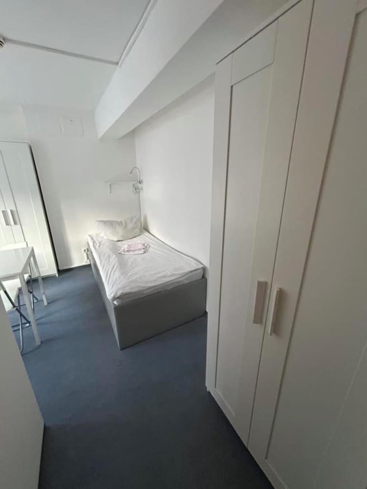 2-Rent Group Hostel Apartments SEN14