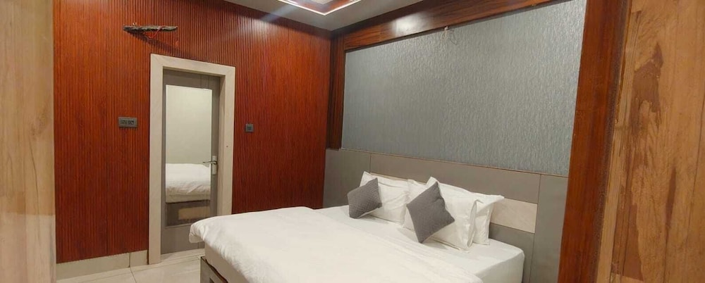 Hotel KR Inn