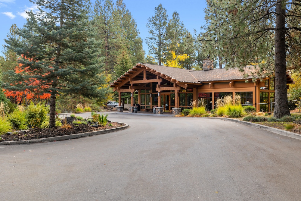 Cascade Mountain Oasis view 5