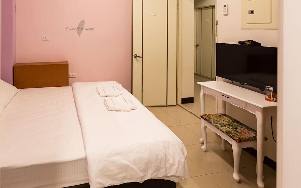 18 Private Hall